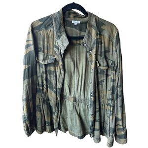 Splendid light weight Camo Jacket size L